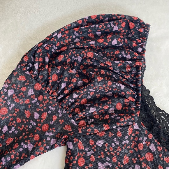 Maeve Floral Ballon Shoudlers Bell Sleeves Top with Lace Detail Size M - Picture 7 of 17